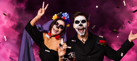 Juhlamaailma: Halloween asuideat aikuisille 2026 -blogin kuvituskuva.