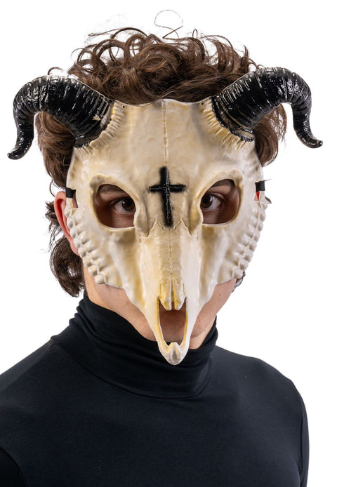 Luurankonaamari vuohi