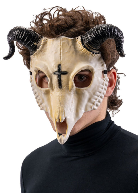 Luurankonaamari vuohi