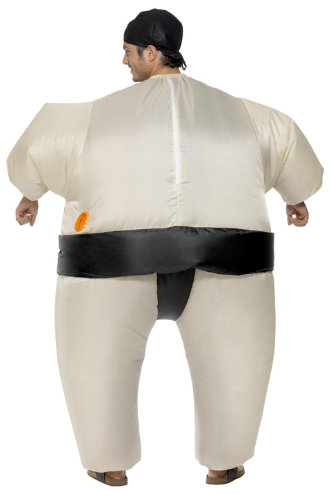 Sumopainijan asu ilmalla täytettävä