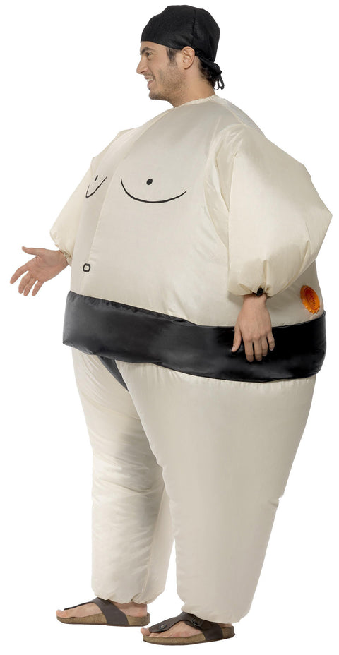 Sumopainijan asu ilmalla täytettävä