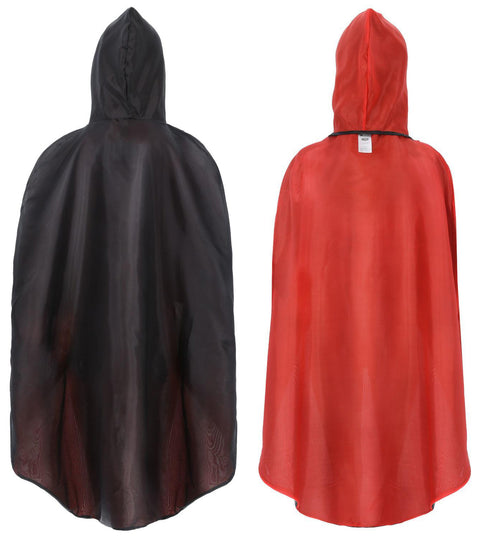 Vampyyrin asusetti; viitta, sauva ja medaljonki