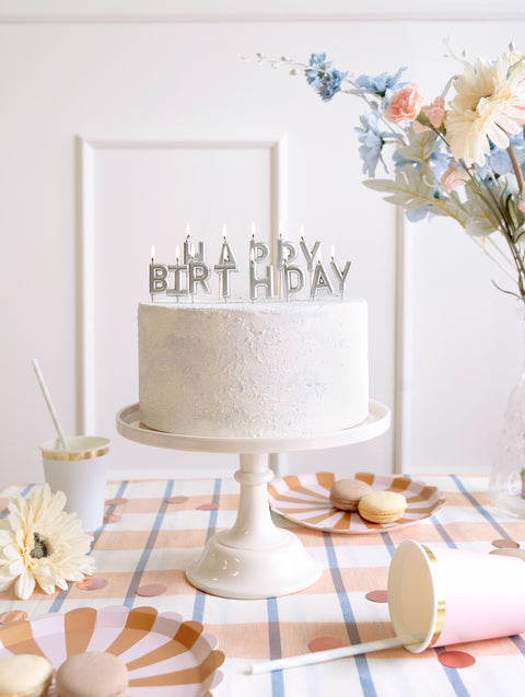 Kakkukynttilät Happy Birthday hopeanvärinen 2,5 cm